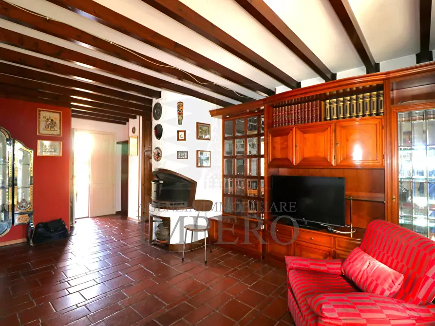 Immagine 3 di Villa in vendita  in Via Tamagna 1 a Ventimiglia