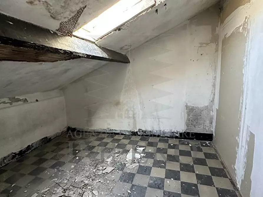 Immagine 5 di Quadrilocale in vendita  in Via Roma 18 a Ventimiglia