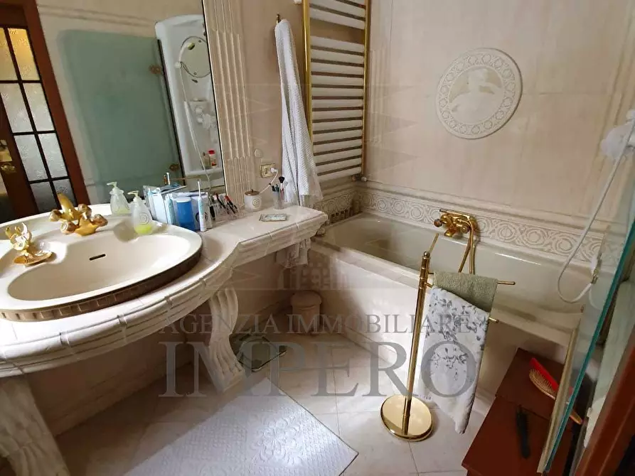 Immagine 8 di Villa in vendita  in Via Gallardi 63 a Ventimiglia