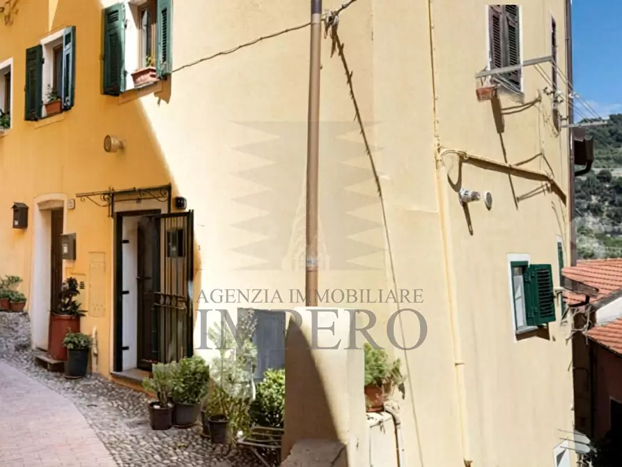 Immagine 16 di Bilocale in vendita  in Salita alle Mura 30 a Ventimiglia