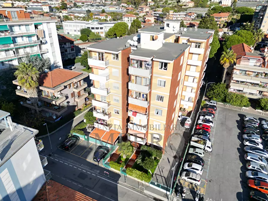 Immagine 29 di Quadrilocale in vendita  in Via S.Vincenzo 144 a Vallecrosia