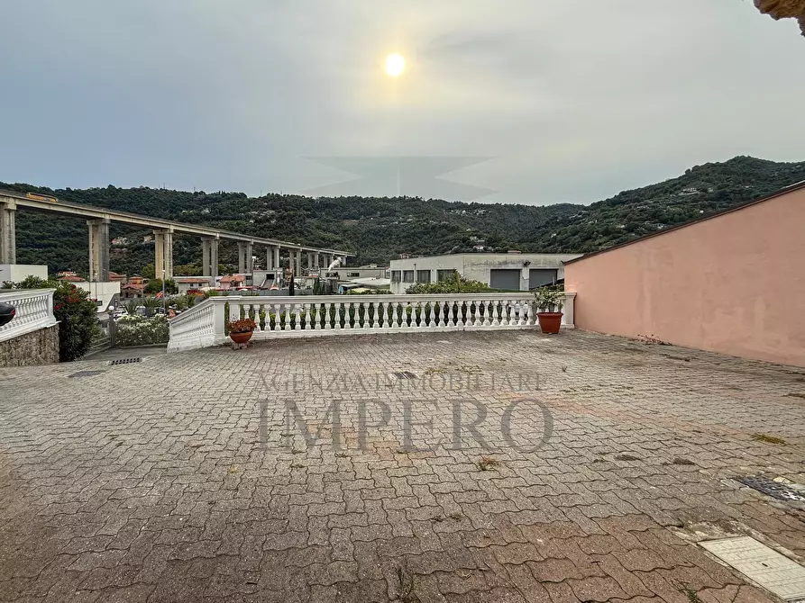 Immagine 26 di Villa in vendita  in Via del Commercio 1 a Camporosso