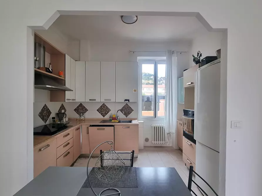 Immagine 4 di Casa indipendente in vendita  in Via alla Spiaggia 21 a Ventimiglia