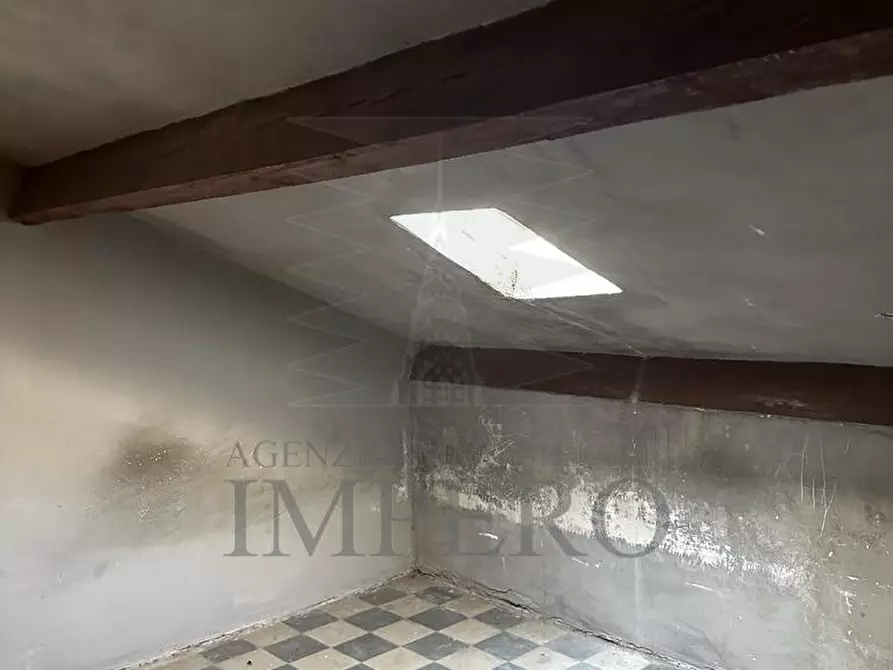 Immagine 8 di Quadrilocale in vendita  in Via Roma 18 a Ventimiglia