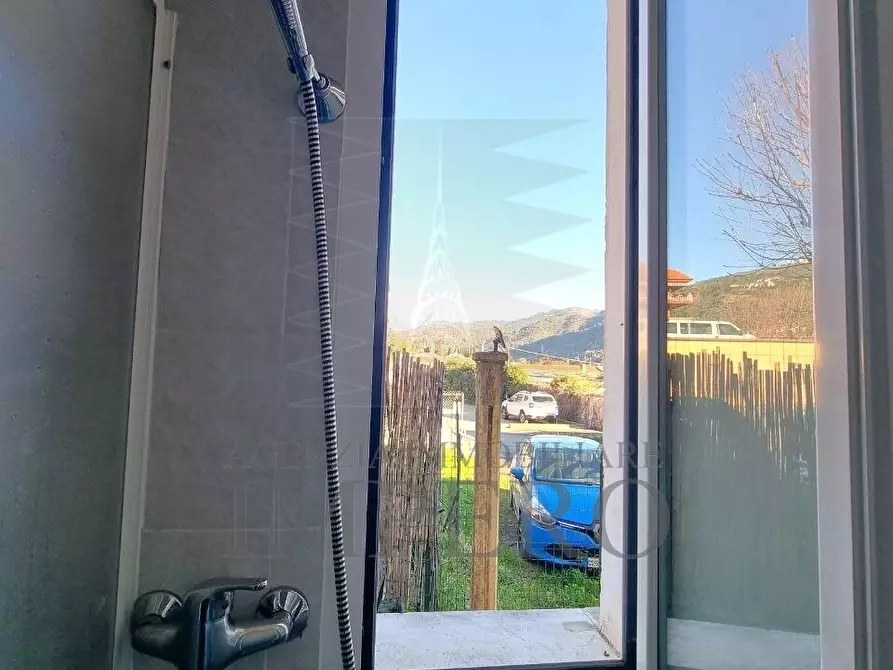 Immagine 20 di Bilocale in vendita  in Piazza Madonna 1 a Camporosso