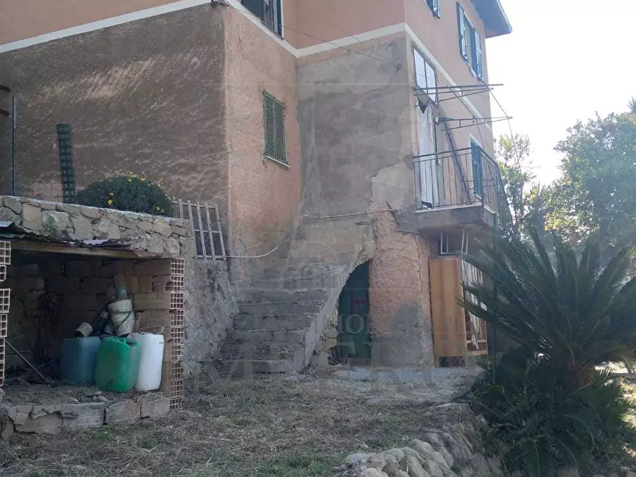 Immagine 1 di Porzione di casa in vendita  in Località Casette 4 a Ventimiglia