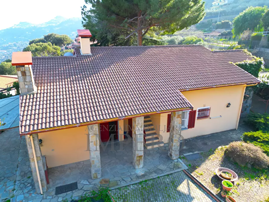 Immagine 59 di Villa in vendita  in Via Tamagna a Ventimiglia