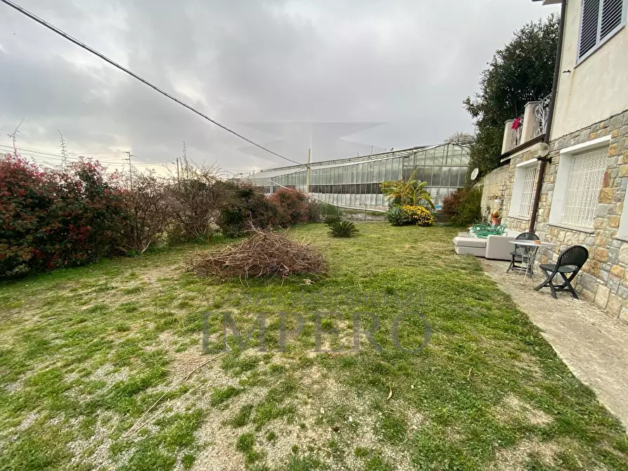 Immagine 13 di Villa in vendita  in strada ospedaletti 52 a Ospedaletti