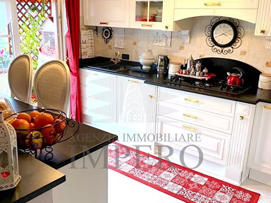 Immagine 28 di Quadrilocale in vendita  in Via Eugenio Montale a Ventimiglia