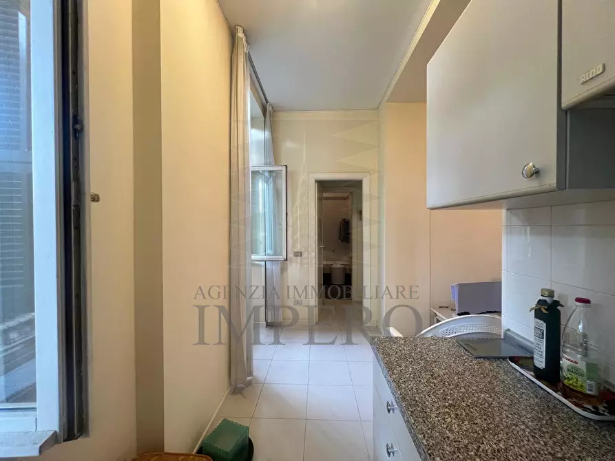 Immagine 11 di Bilocale in vendita  in Corso Italia 100 a Bordighera