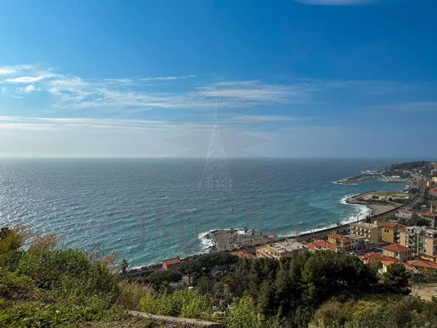 Immagine 23 di Villa in vendita  in Strada della Cava 18 a Bordighera
