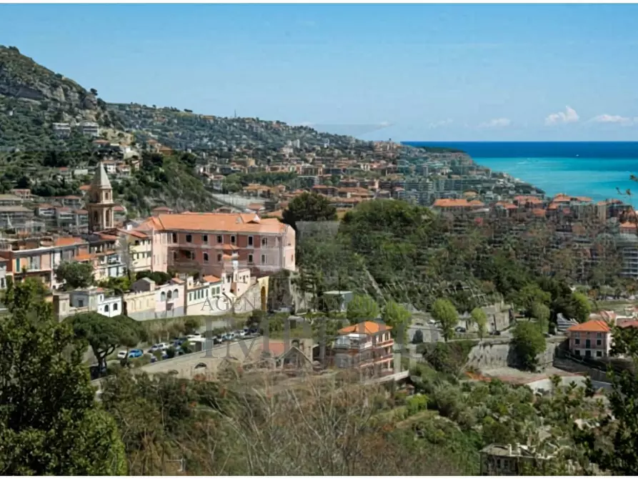 Immagine 26 di Bilocale in vendita  in Salita alle Mura 30 a Ventimiglia