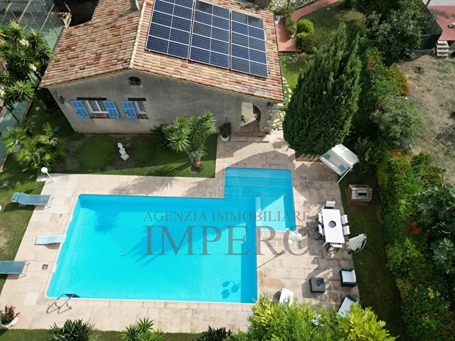 Immagine 4 di Villa in vendita  in Via Gallardi 63 a Ventimiglia
