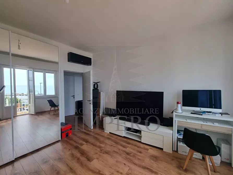 Immagine 5 di Trilocale in vendita  in Passeggiata Cavallotti 59 a Ventimiglia