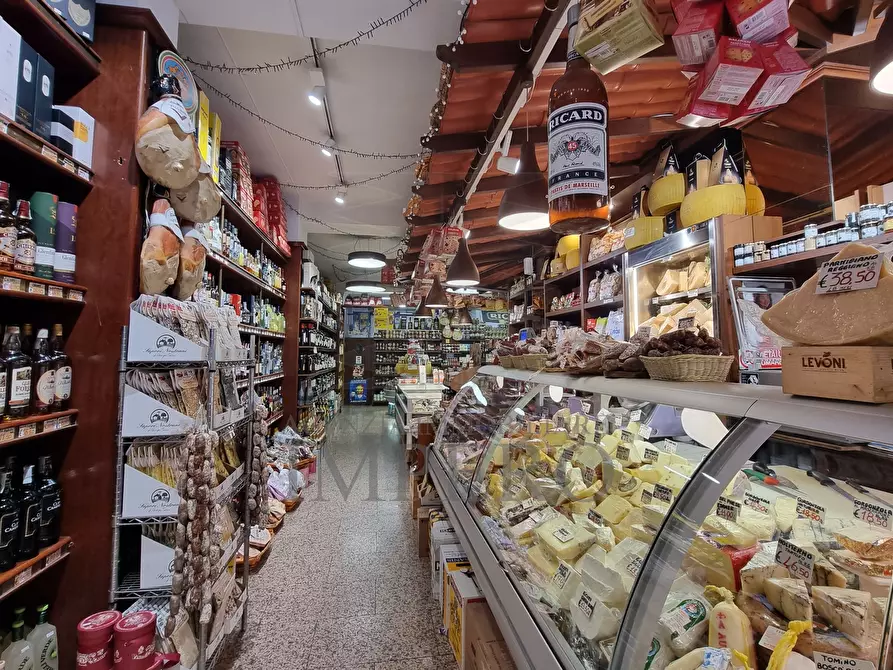 Immagine 5 di Attività commerciale in vendita  in Via Ruffini 10 a Ventimiglia