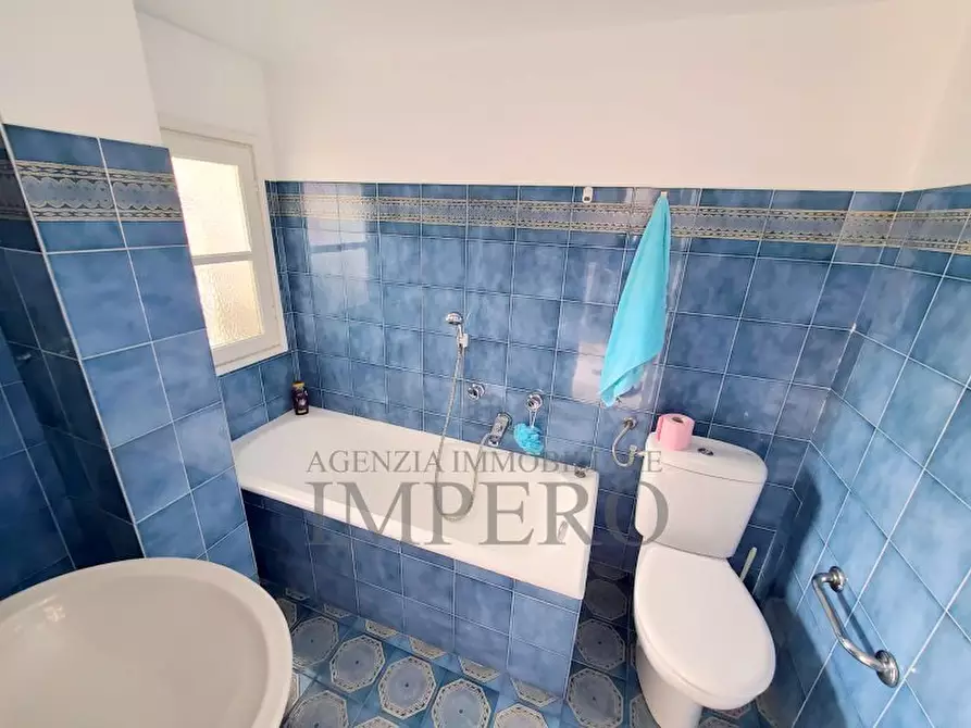 Immagine 12 di Trilocale in vendita  in Via Grammondo 9 a Ventimiglia