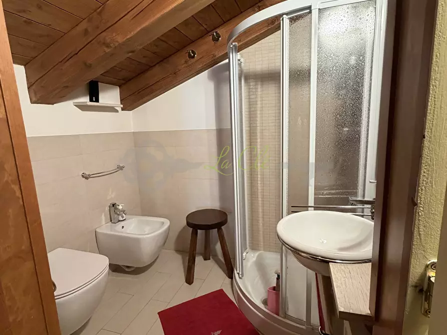 Immagine 25 di Trilocale in affitto  in Strada Regionale 41 a Courmayeur