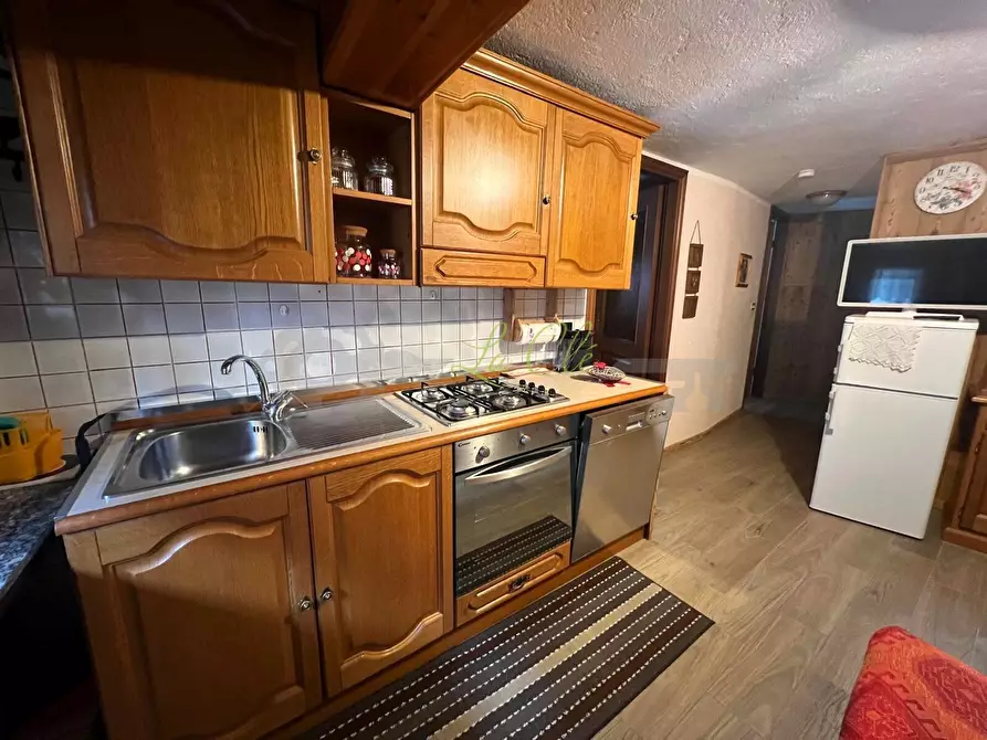 Immagine 4 di Trilocale in affitto  a Courmayeur