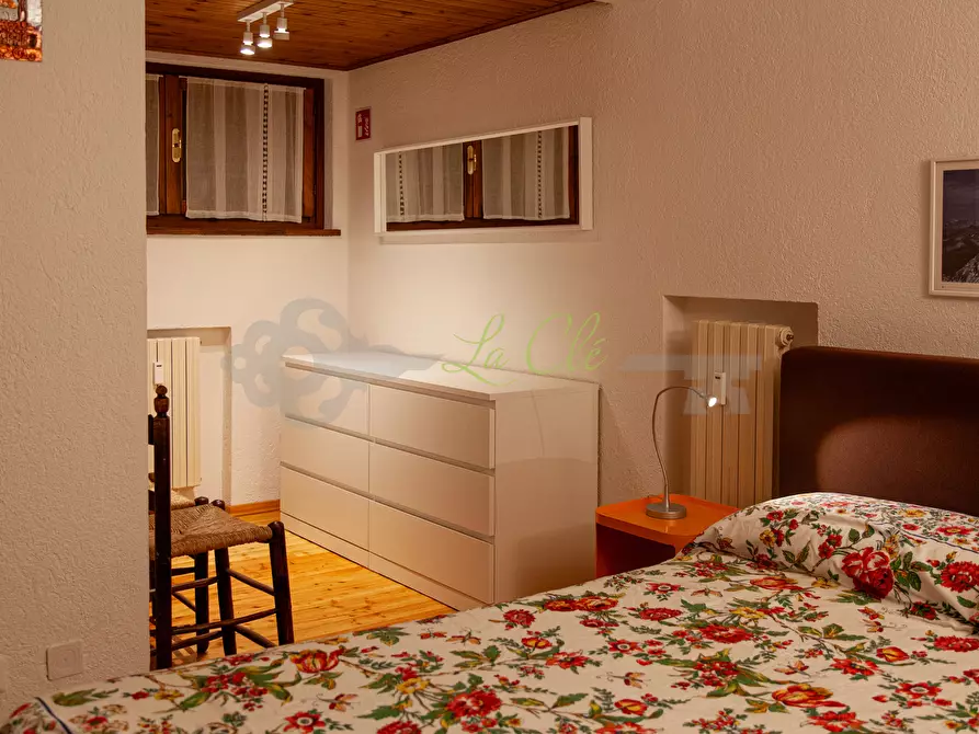 Immagine 12 di Quadrilocale in affitto  a Pre'-Saint-Didier