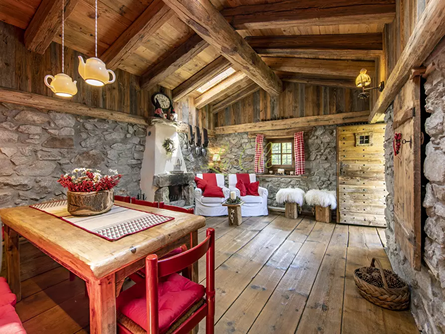 Immagine 6 di Baita in affitto  in Località Peuterey 15 a Courmayeur