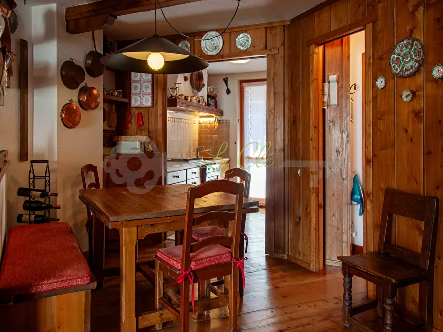 Immagine 11 di Quadrilocale in affitto  a Courmayeur