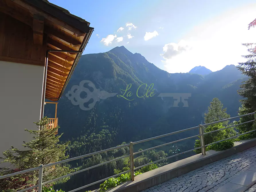 Immagine 15 di Trilocale in affitto  a Pre'-Saint-Didier