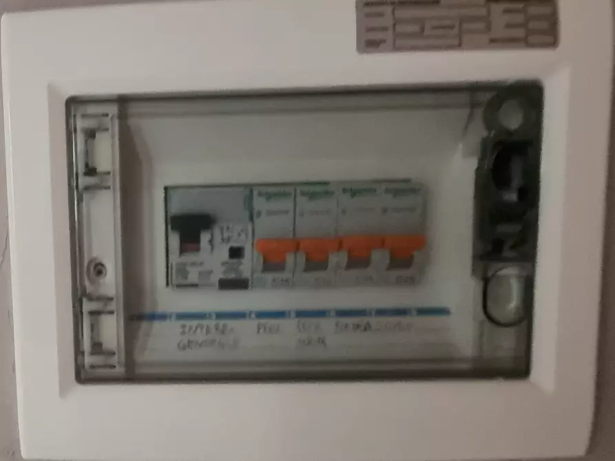 Immagine 26 di Quadrilocale in vendita  a Parma