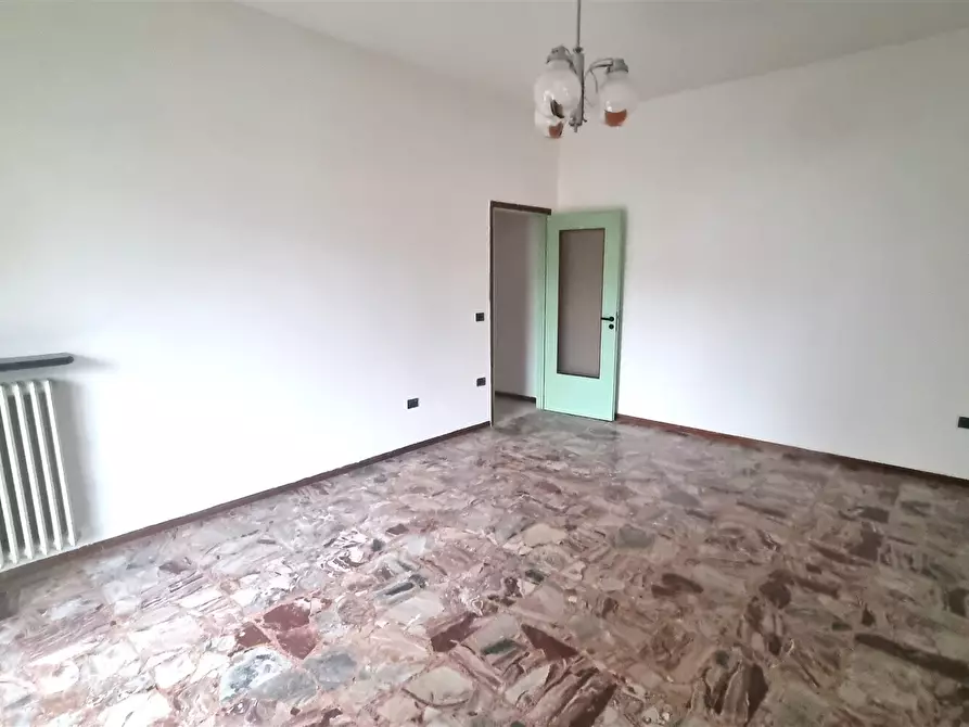 Immagine 3 di Trilocale in vendita  in Strada Cava in Vigatto 3 a Parma