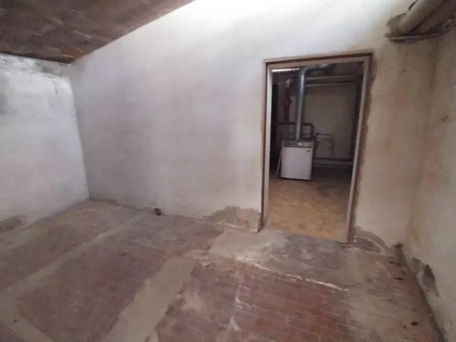 Immagine 13 di Attività artigianale in vendita  in Via del Murazzo 96a a Modena