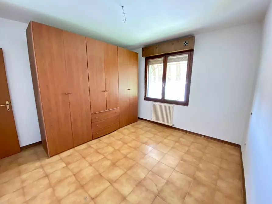 Immagine 12 di Trilocale in affitto  in via incao a Rovigo