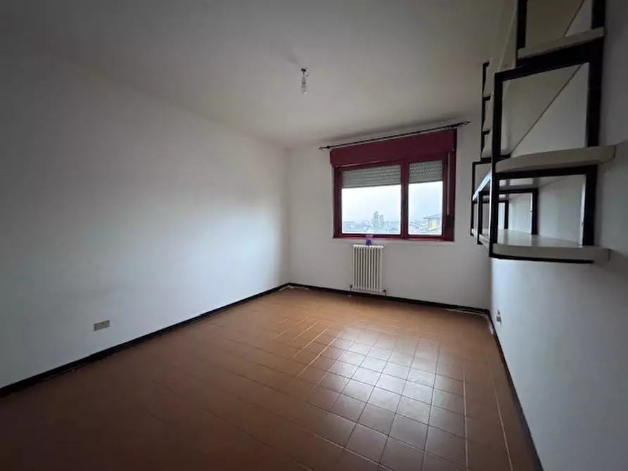 Immagine 6 di Trilocale in vendita  a Rovigo