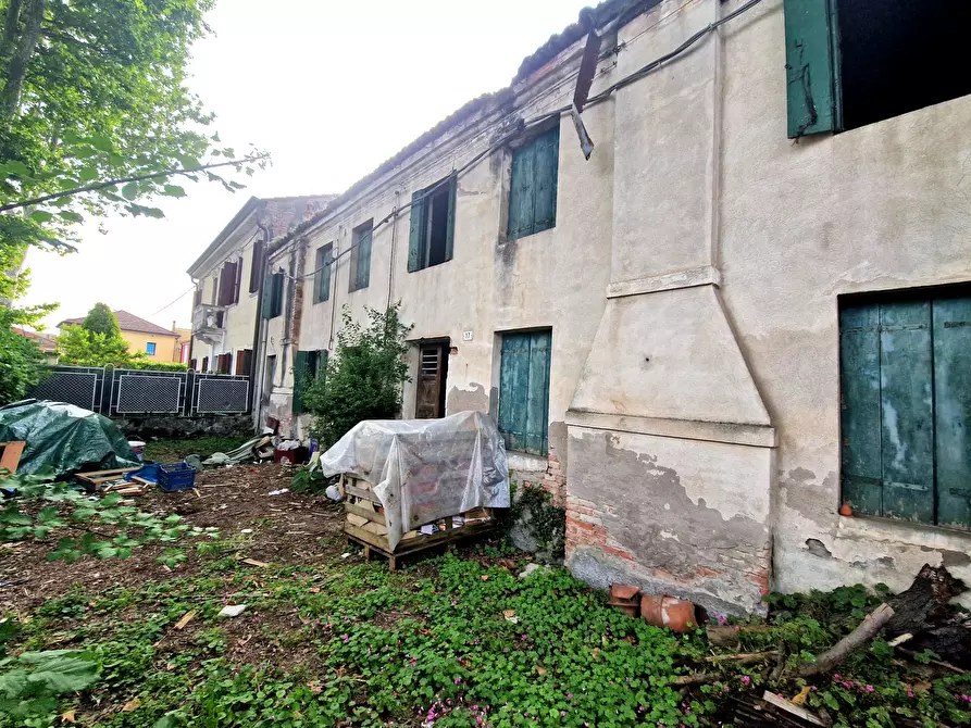 Immagine 1 di Rustico / casale in vendita  in viale tre martiri 13 a Rovigo