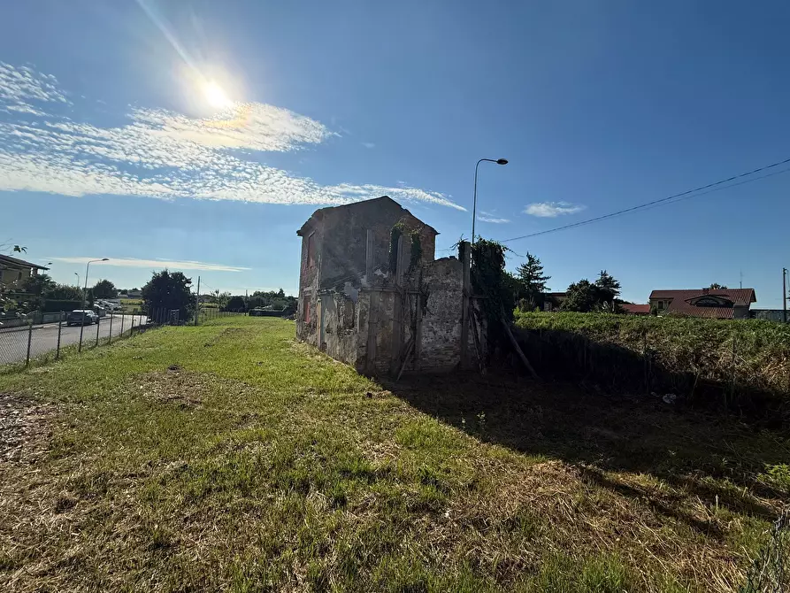 Immagine 5 di Rustico / casale in vendita  a Ceregnano