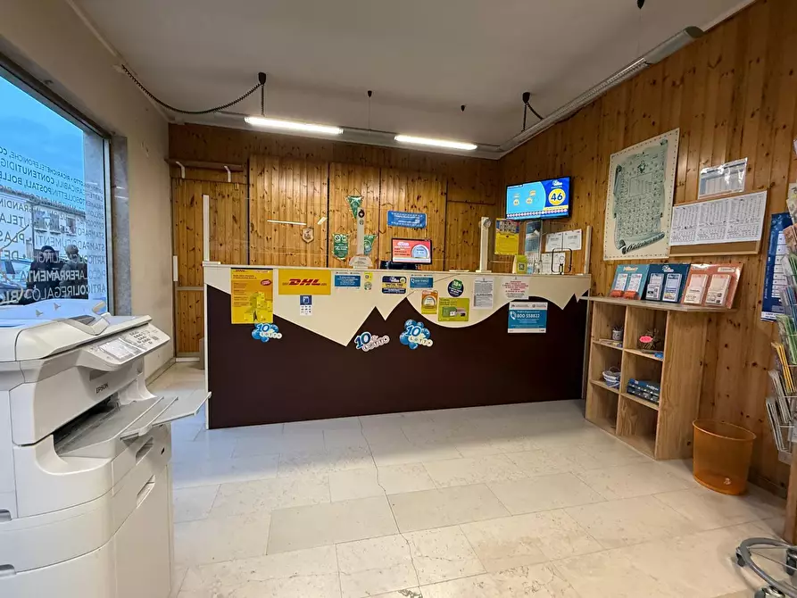 Immagine 3 di Tabaccheria in vendita  a Rovigo