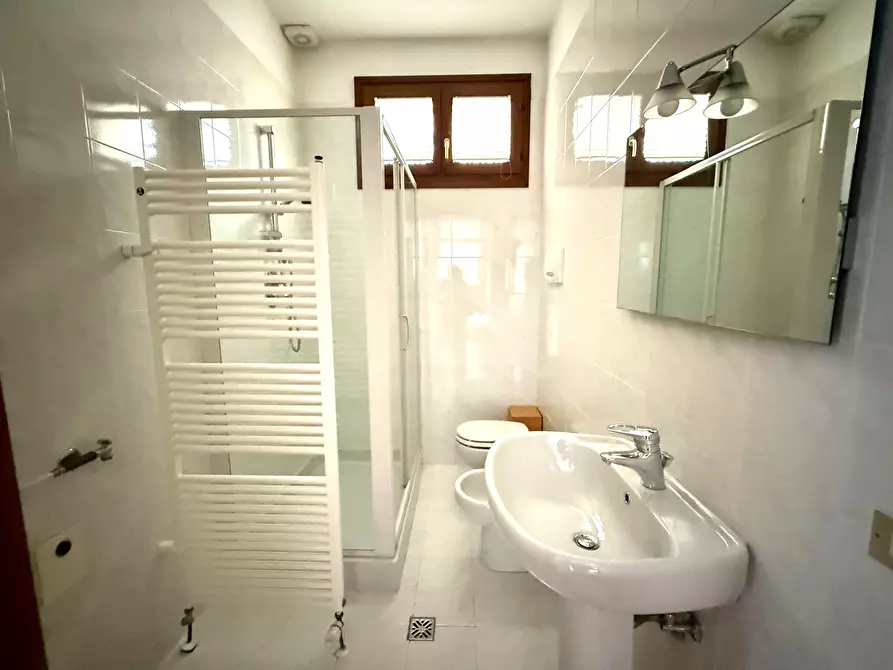 Immagine 12 di Trilocale in vendita  in Via Silvestri 15/P a Rovigo