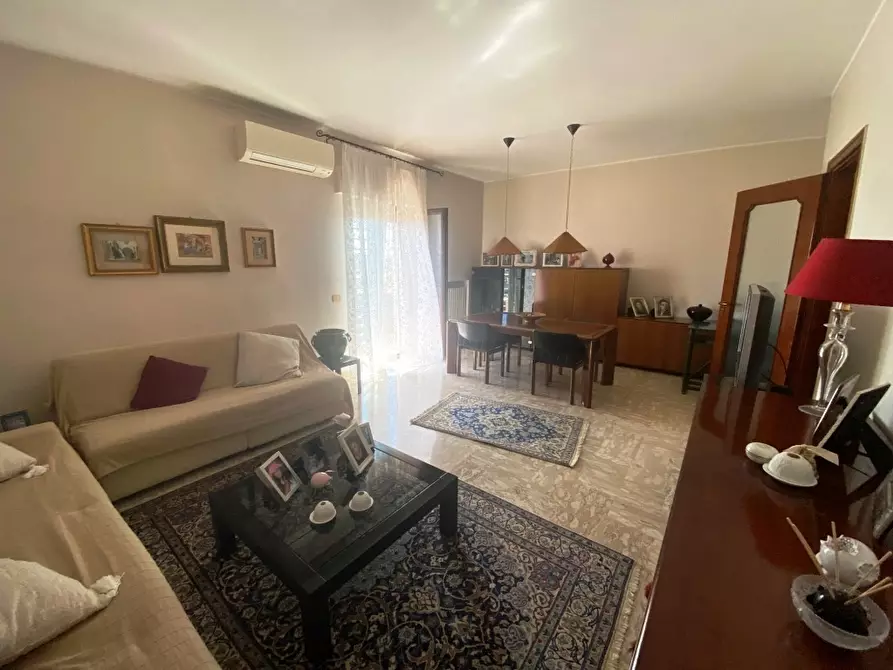 Immagine 3 di Trilocale in vendita  in Via Salvo D'Acquisto 11 a Triggiano