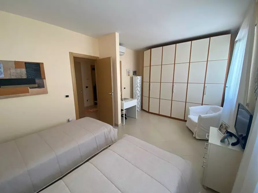 Immagine 13 di Villa in vendita  in Via Conversano 51 a Casamassima