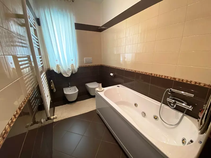 Immagine 8 di Villa in vendita  in Via Conversano 51 a Casamassima