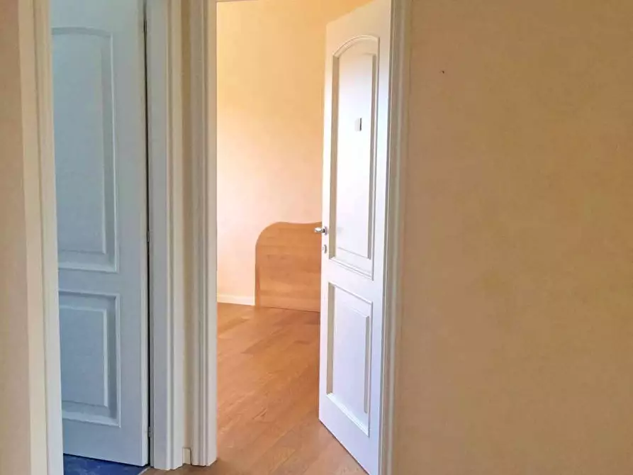 Immagine 2 di Appartamento in vendita  a Bologna