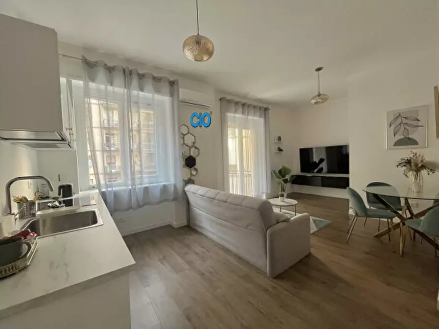 Immagine 2 di Bed & Breakfast in vendita  a Bologna