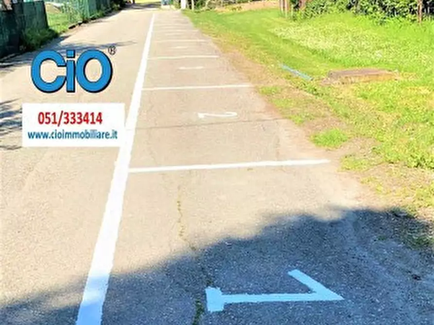 Immagine 2 di Garage in vendita  a Medicina