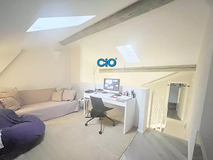 Immagine 5 di Loft/Open space in affitto  a Bologna