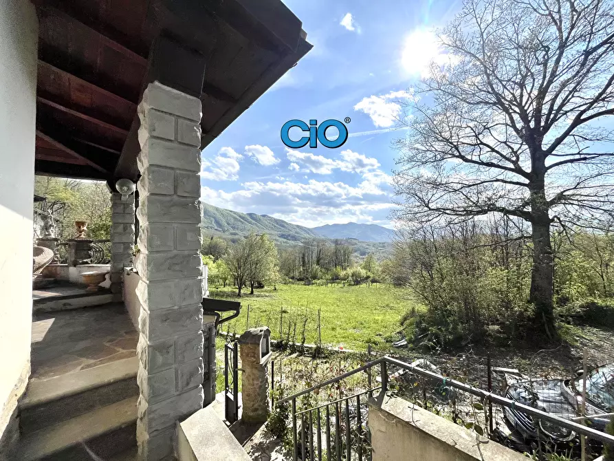Immagine 1 di Villa in vendita  a Camugnano