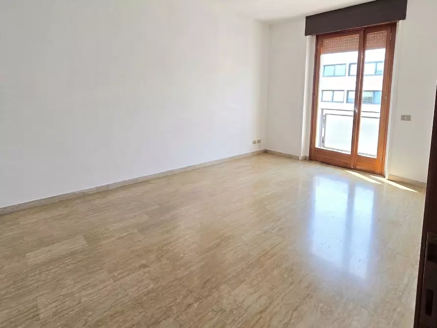 Immagine 13 di Quadrilocale in vendita  in Via XXV Aprile a Brescia
