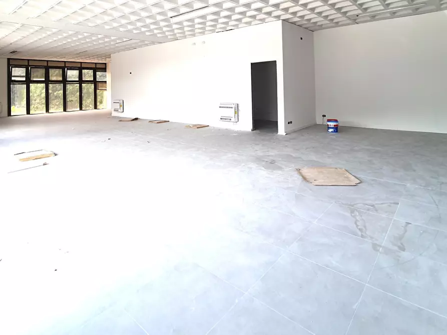 Immagine 7 di Locale commerciale in affitto  in Via Orzinuovi a Brescia