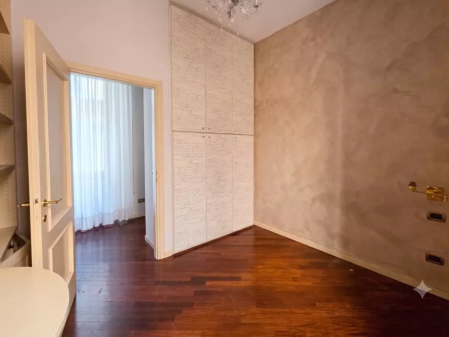 Immagine 16 di Quadrilocale in vendita  in Corso Martiri della Libertà a Brescia
