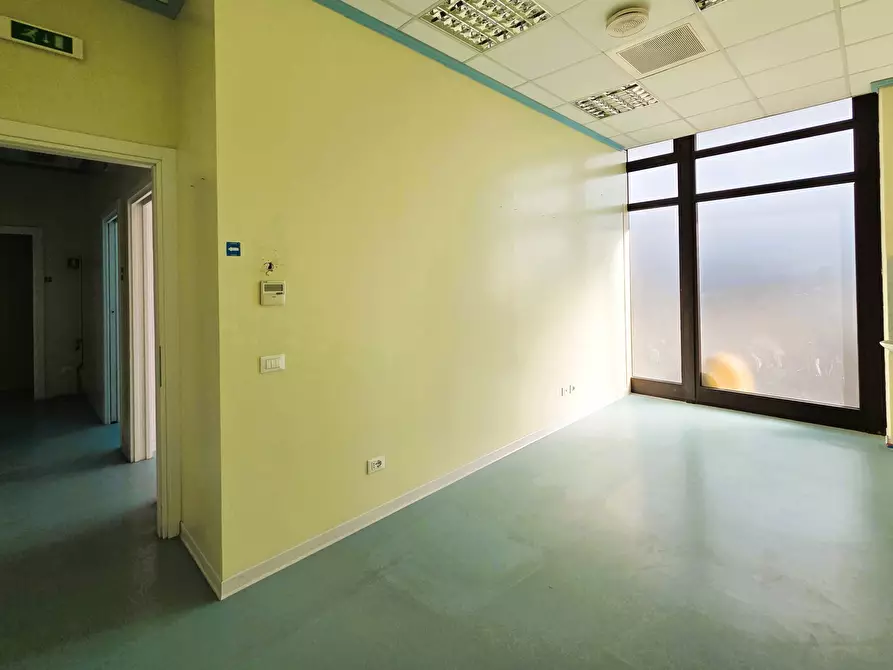 Immagine 7 di Ufficio in vendita  in Via Orzinuovi a Brescia