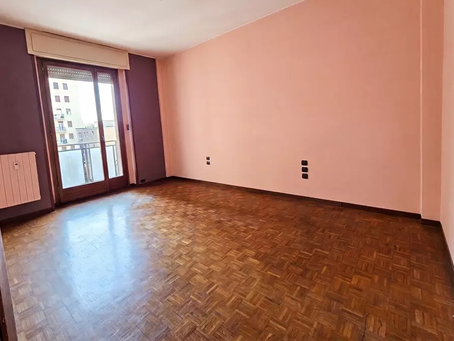Immagine 12 di Quadrilocale in vendita  in Via XXV Aprile a Brescia