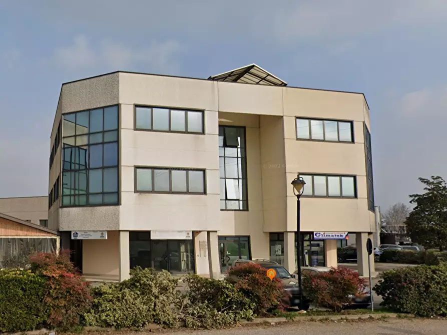 Immagine 3 di Locale commerciale in vendita  in Strada Mantova a Marmirolo