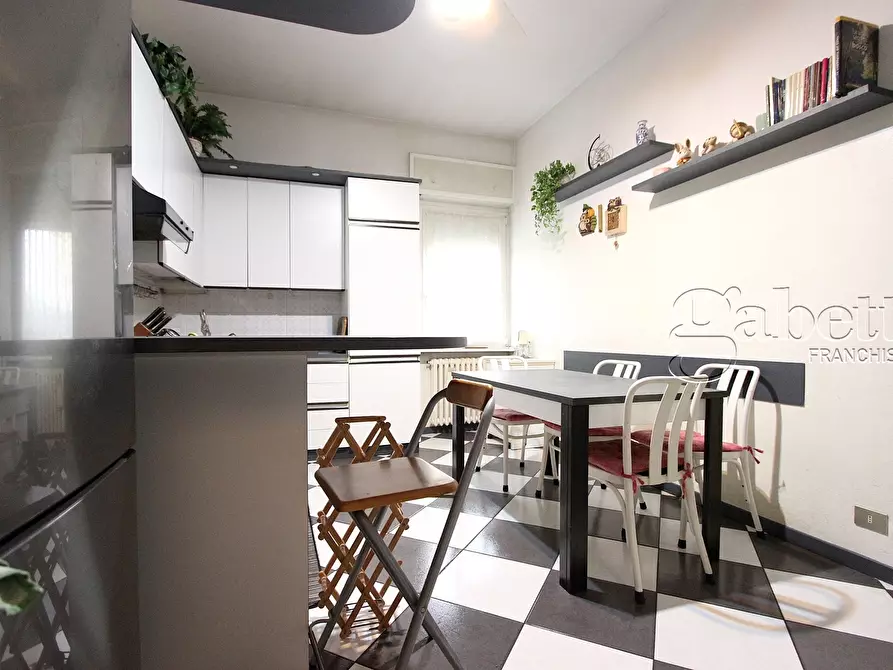 Immagine 15 di Pentalocale in vendita  in Via Cornaggia 20 a Rho